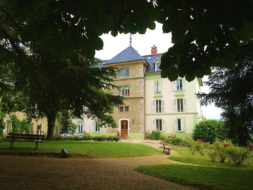 Chateau Des Comtes De Challes Exterior photo
